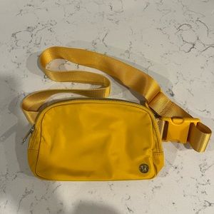 Lululemon Everywhere Belt Bag 1L- Yellow